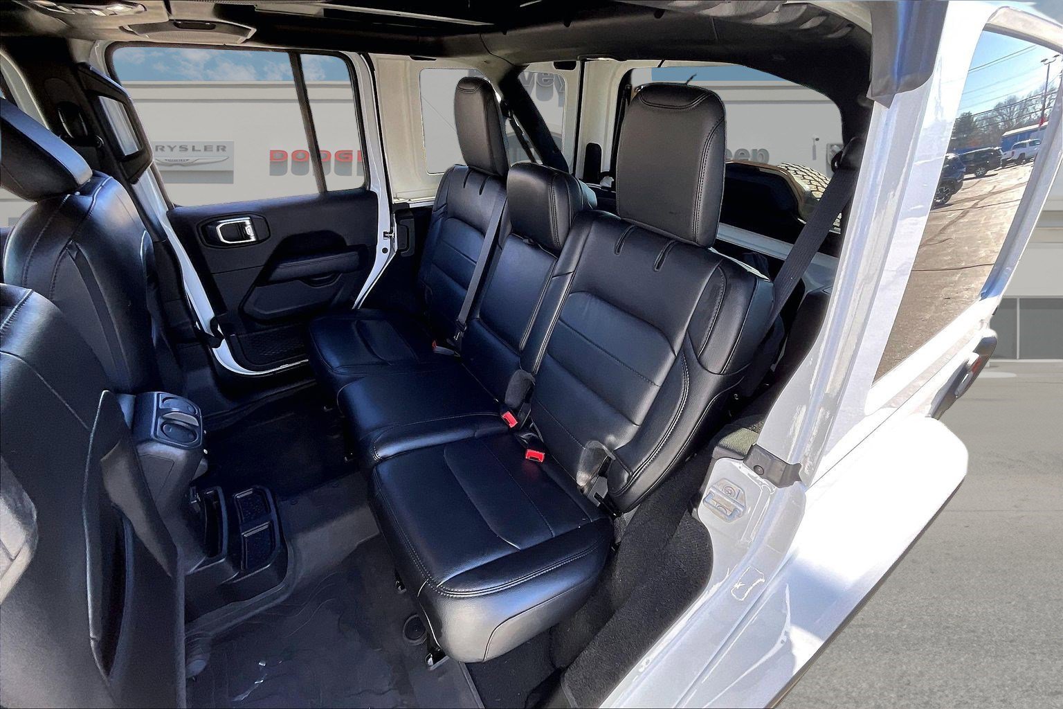 Certified 2023 Jeep Wrangler Unlimited Sahara image 23