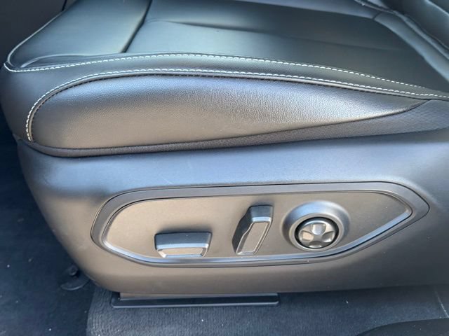 New 2026 Jeep Grand Cherokee Limited w/ Limited Altitude Package AWD/4WD image 17