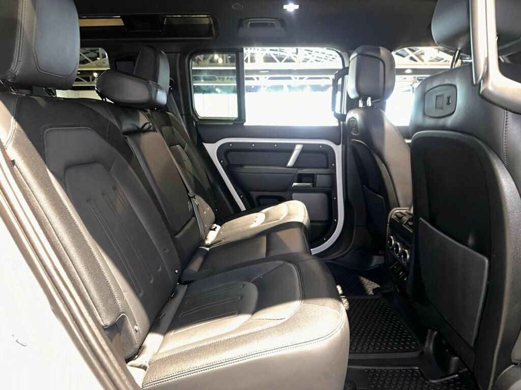 Used 2022 Land Rover Defender 110 X-Dynamic HSE AWD/4WD image 30