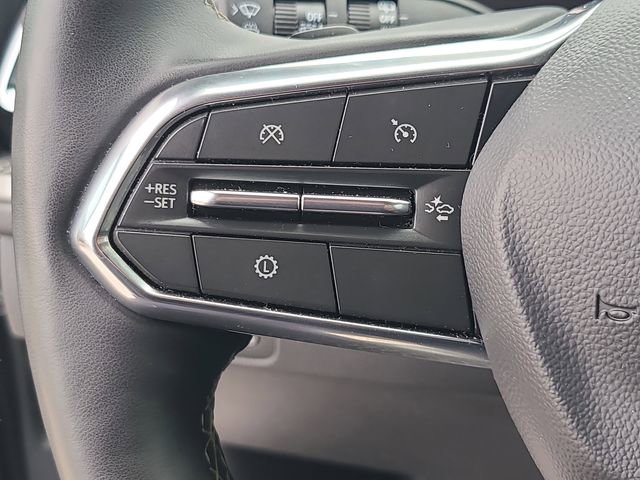 Used 2025 Chevrolet Traverse LT FWD image 26