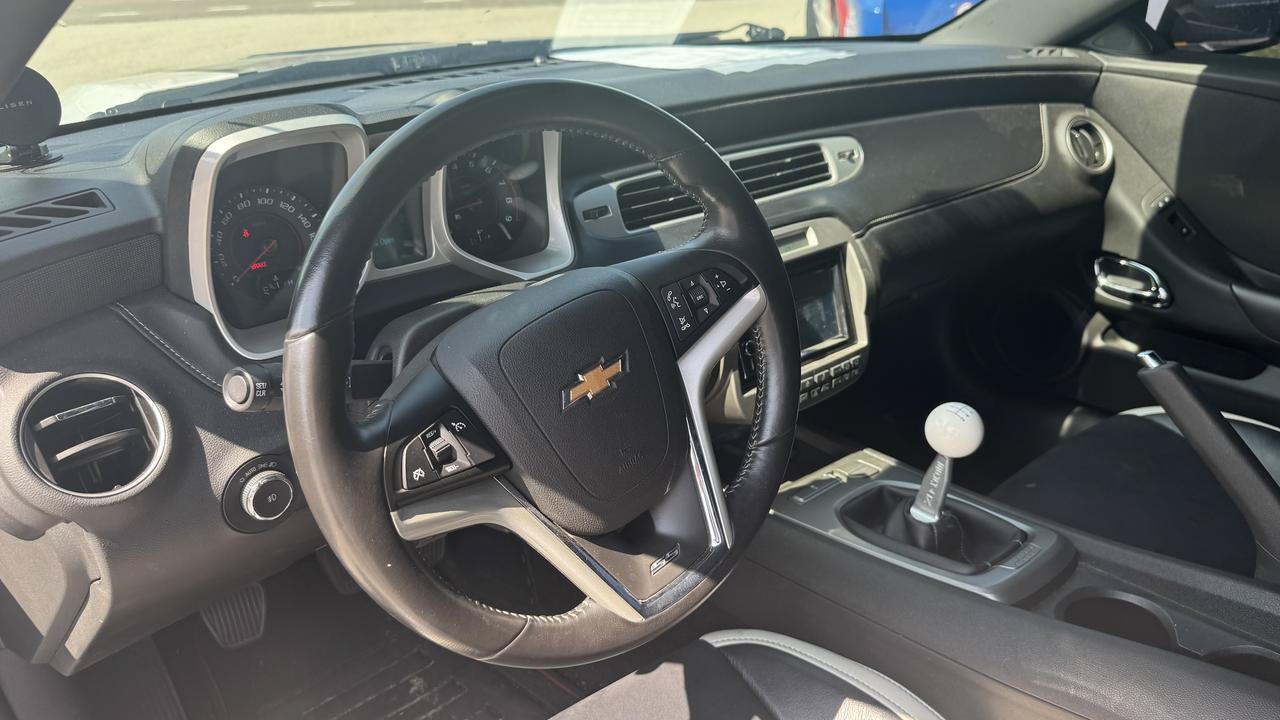 Used 2014 Chevrolet Camaro SS w/ RS Package RWD image 8