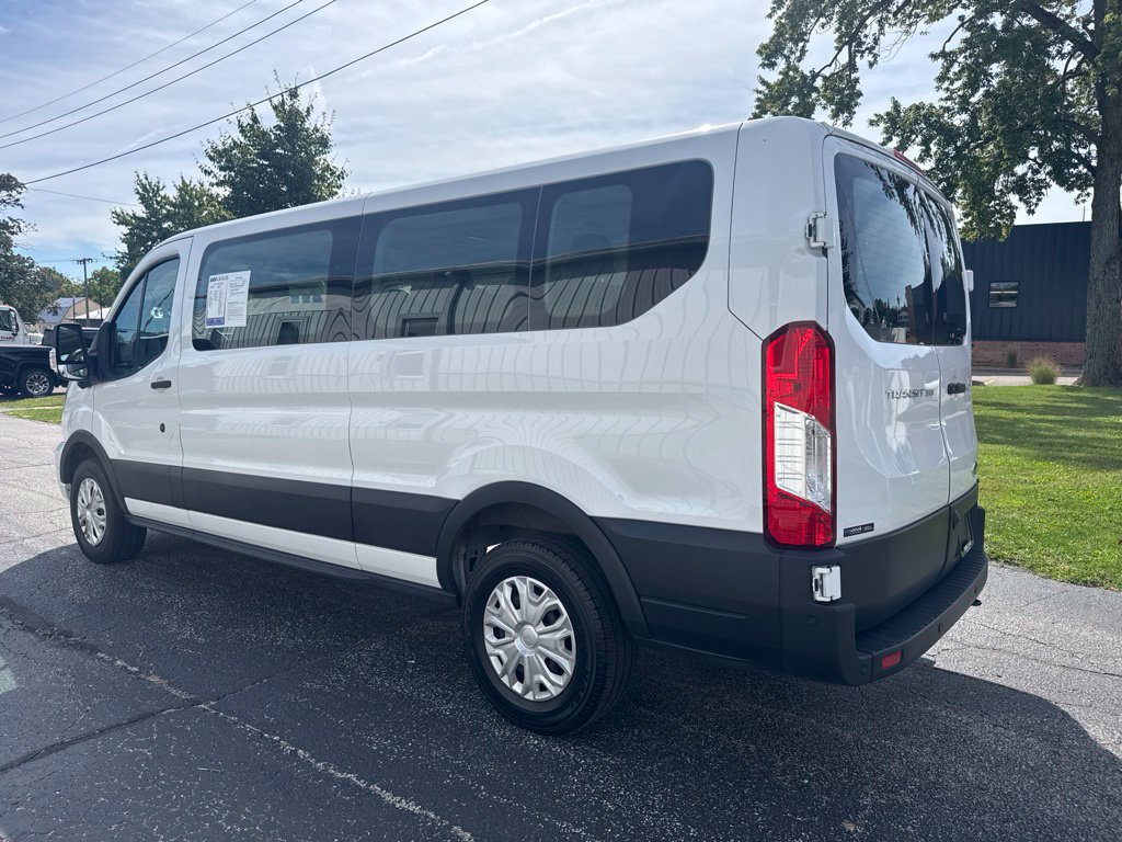 Used 2023 Ford Transit 350 XLT RWD image 5