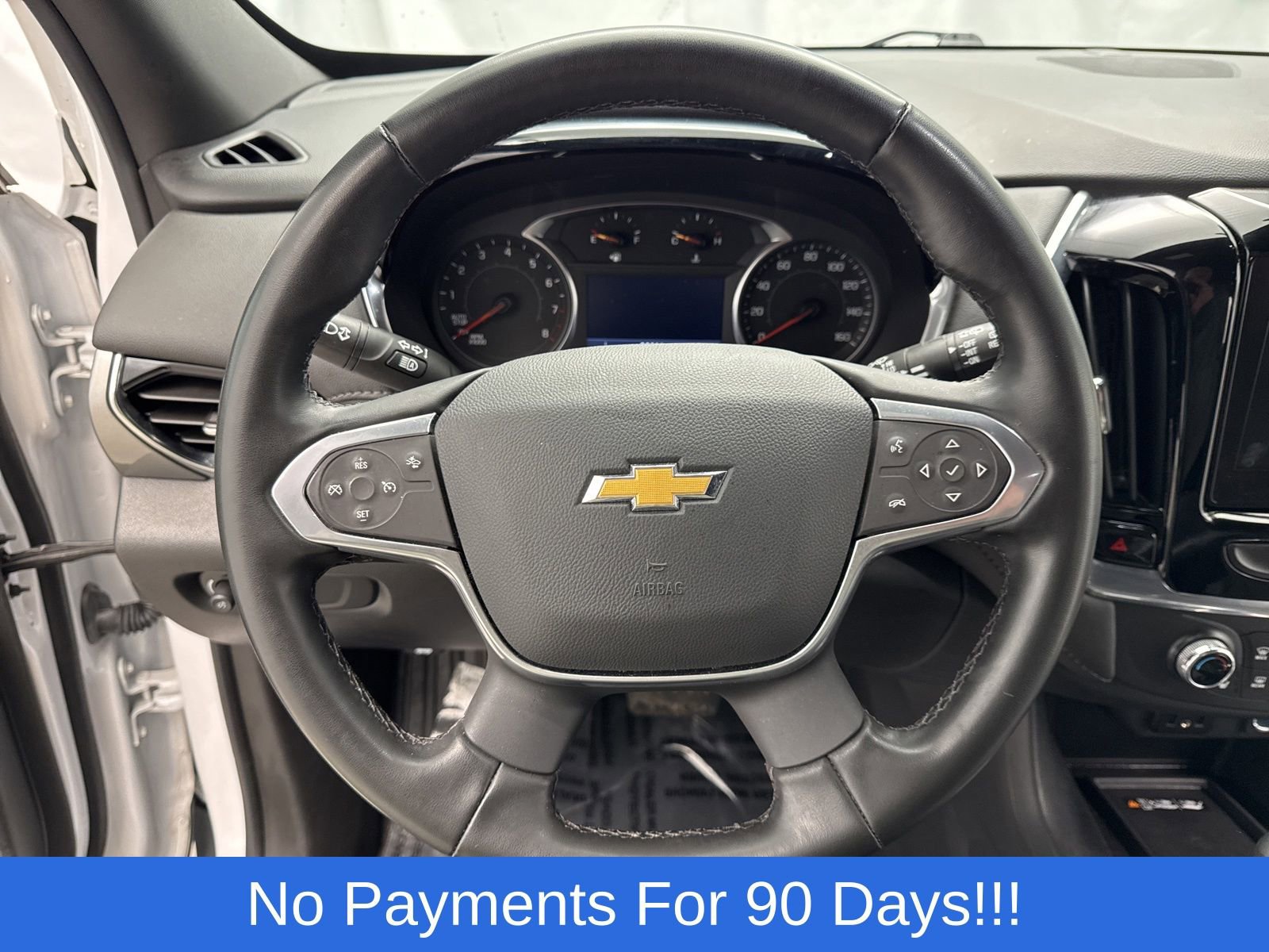 Used 2023 Chevrolet Traverse LT image 15