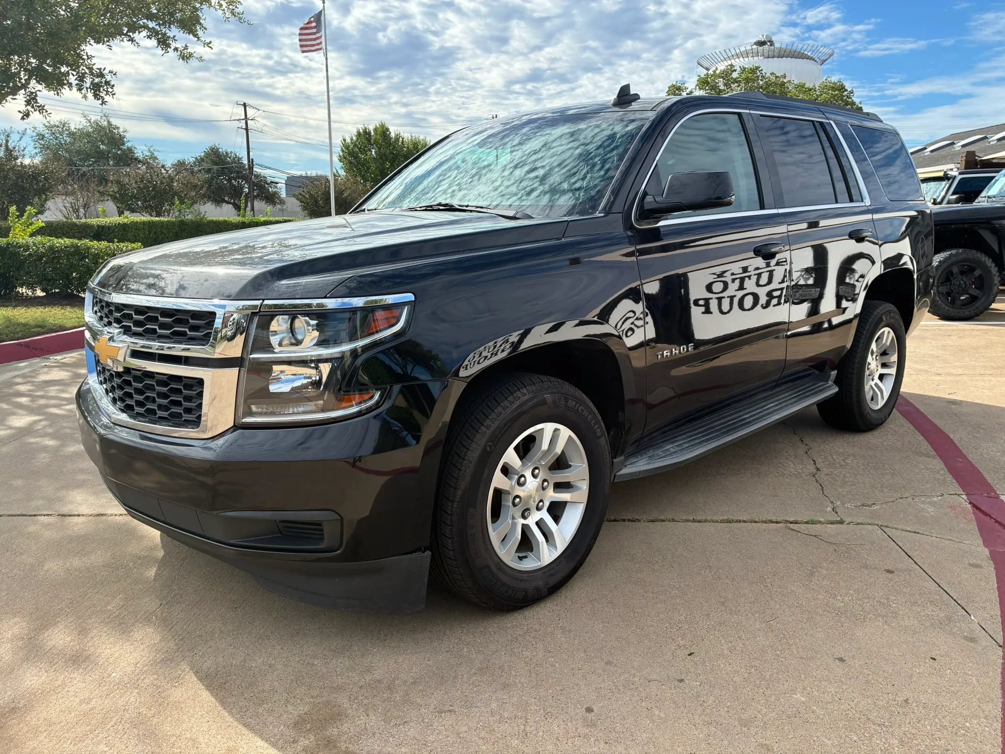 Used 2019 Chevrolet Tahoe LT RWD image 3