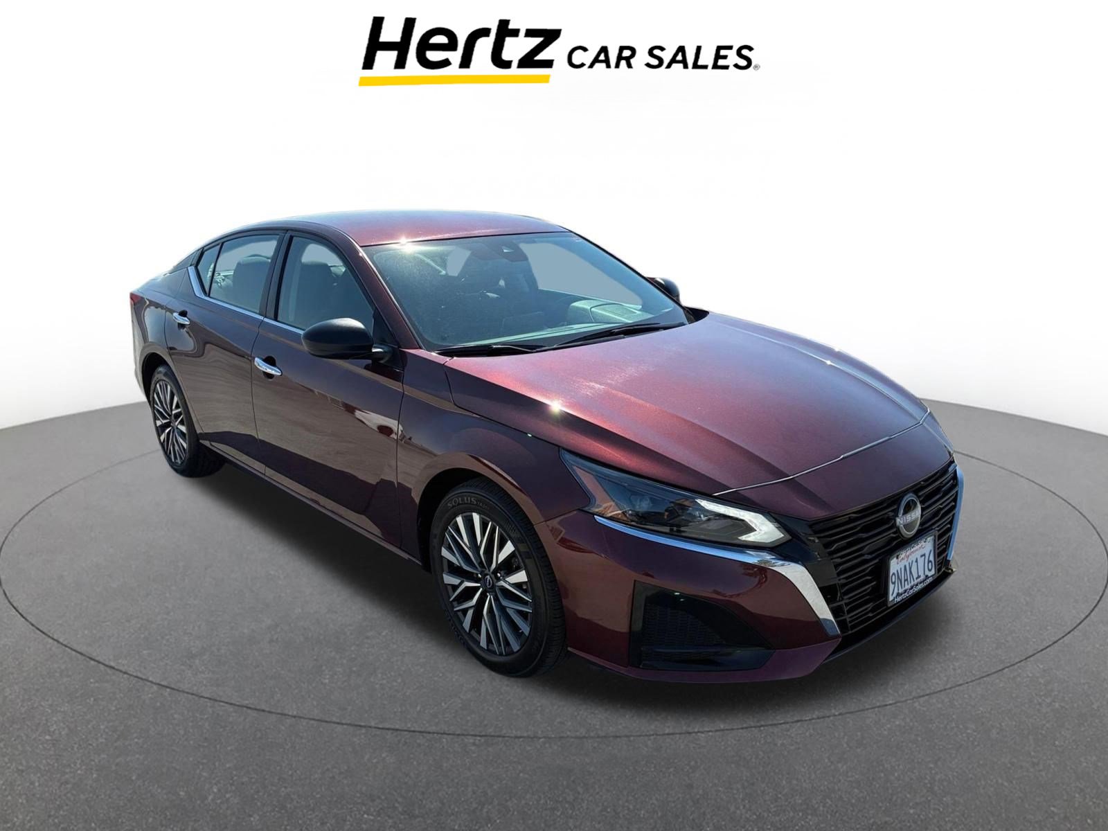 Used 2024 Nissan Altima 2.5 SV FWD image 1