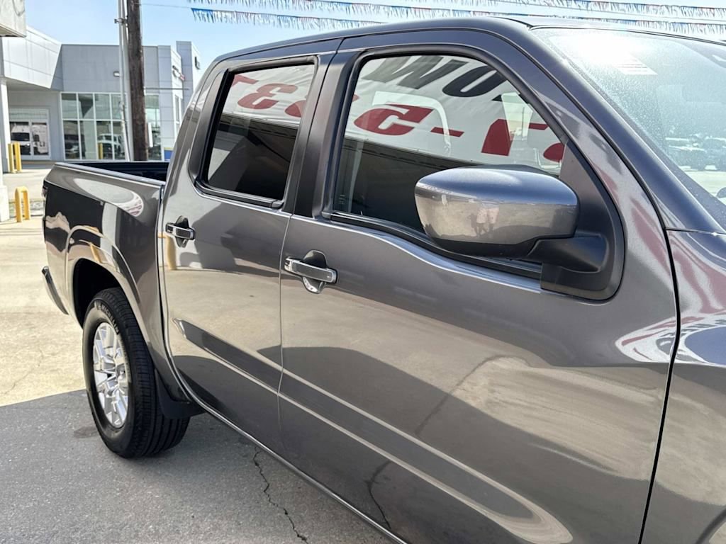 Used 2023 Nissan Frontier SV image 10