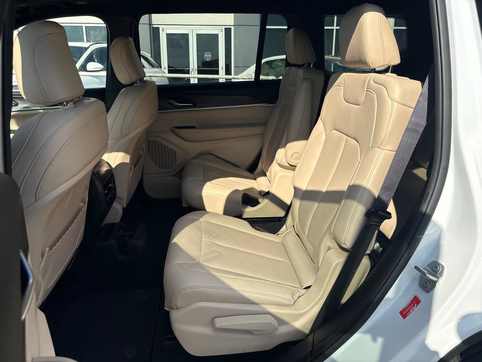 Used 2023 Jeep Grand Cherokee L Limited AWD/4WD image 20