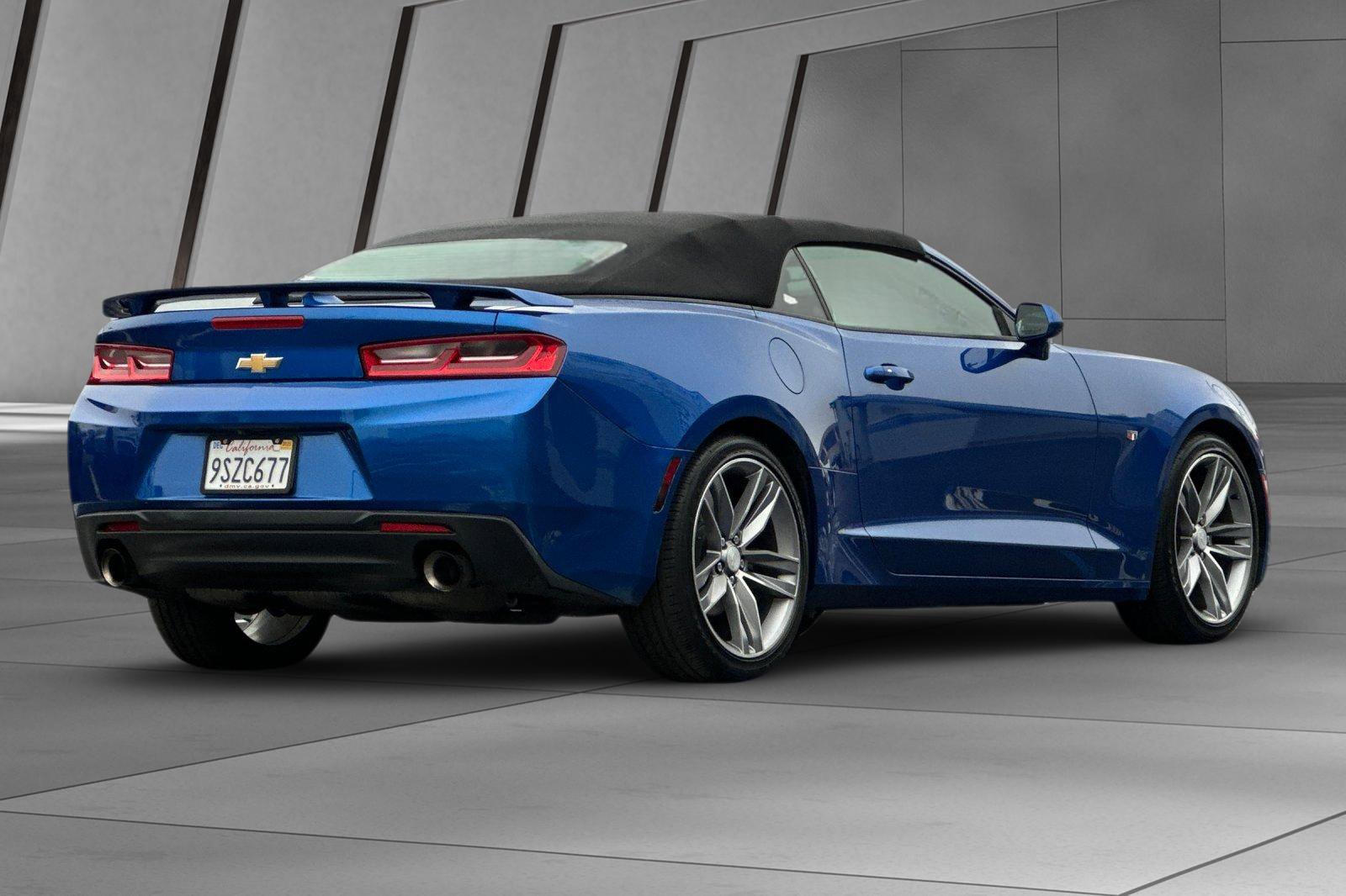 Used 2017 Chevrolet Camaro LT w/ RS Package image 4