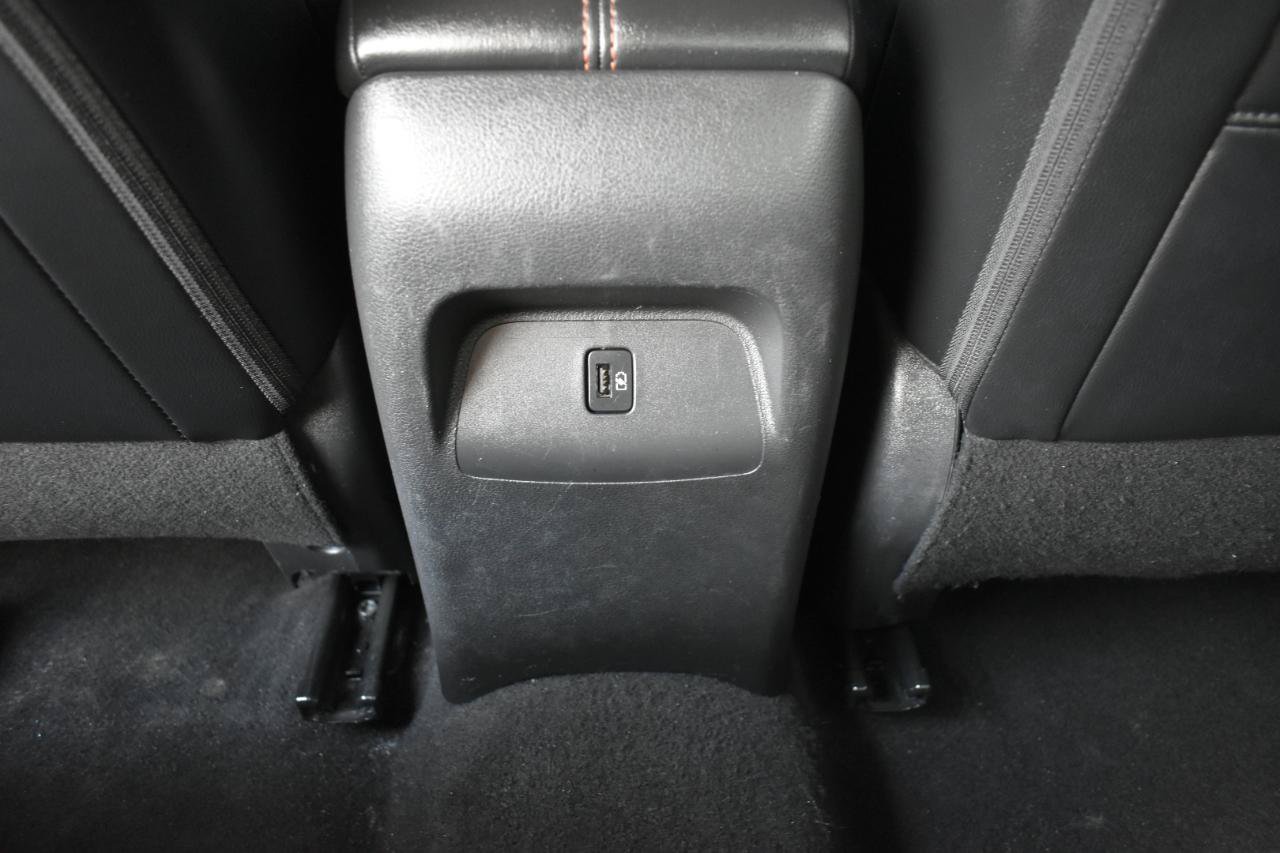 Used 2022 Nissan Sentra SR w/ SR Premium Package FWD image 39