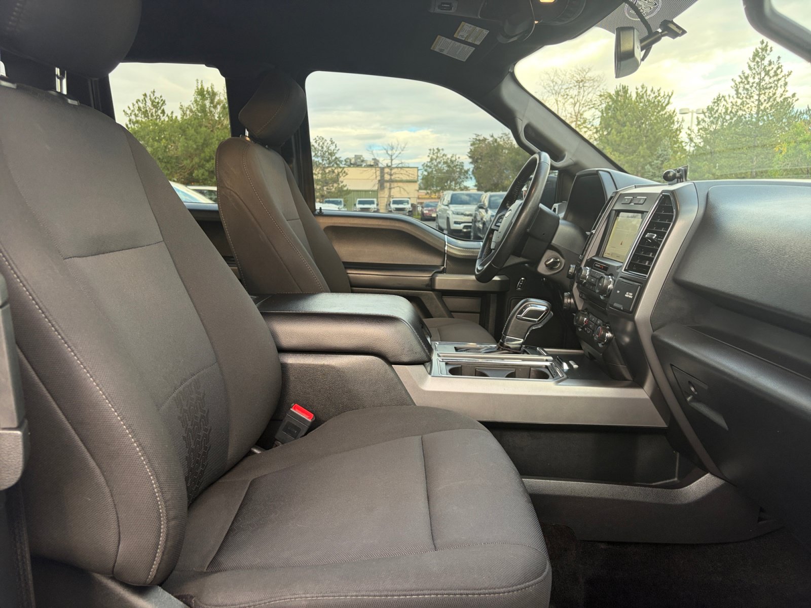Used 2018 Ford F150 XLT w/ Equipment Group 302A Luxury AWD/4WD image 31