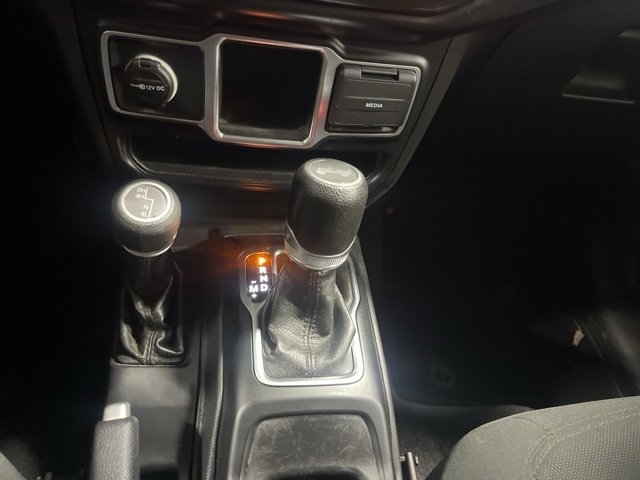 Used 2022 Jeep Wrangler Sport image 19