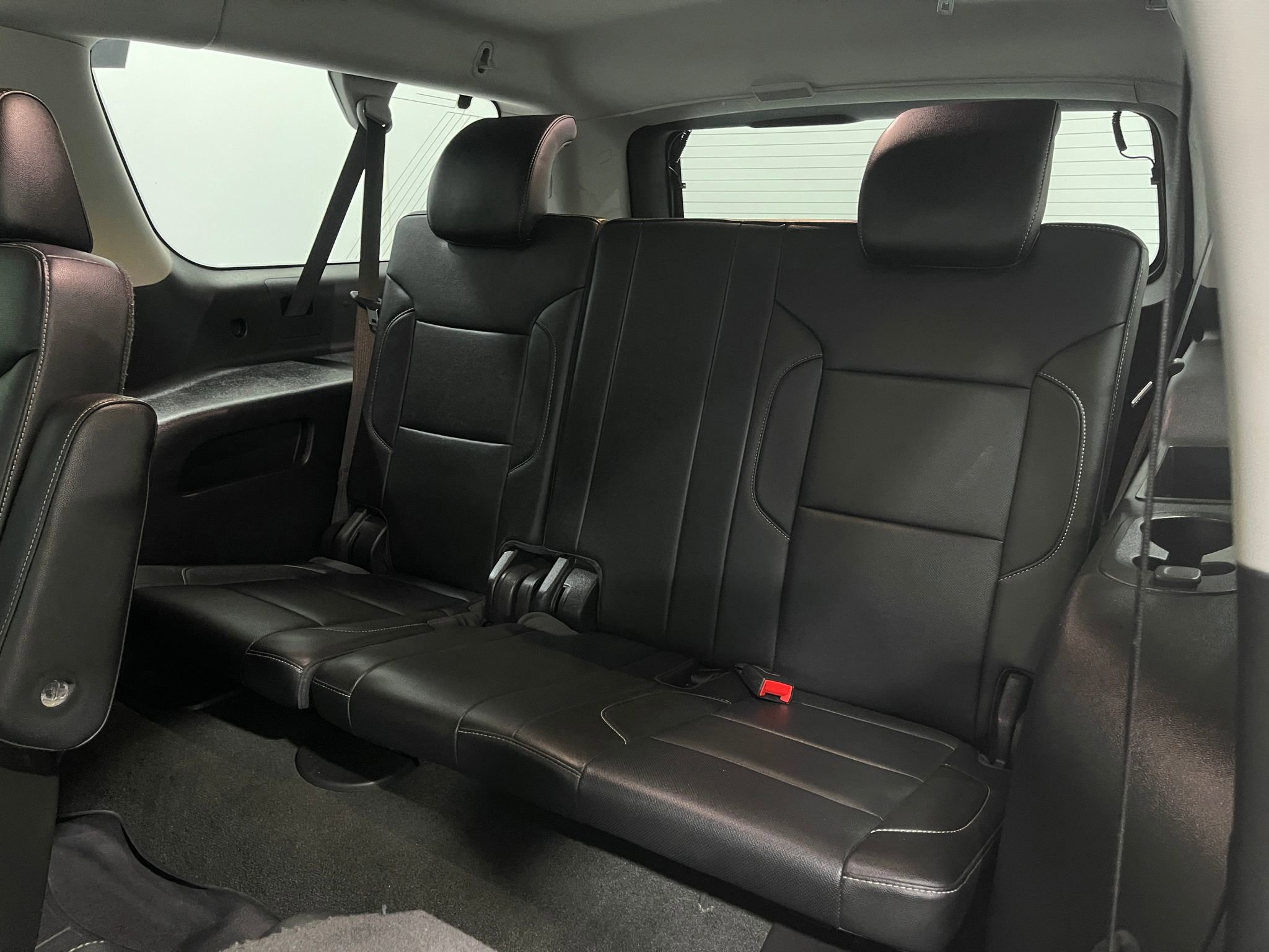 Used 2018 Chevrolet Suburban Premier image 30