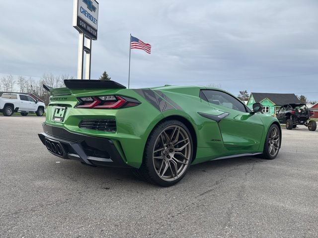Used 2026 Chevrolet Corvette Z06 RWD image 3