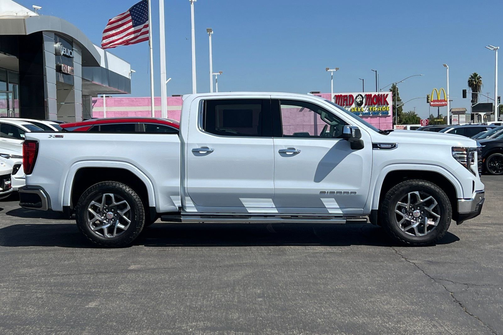 New 2026 GMC Sierra 1500 SLT w/ SLT Premium Plus Package AWD/4WD image 4