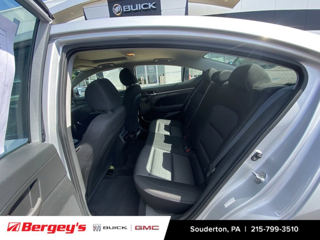 Used 2017 Hyundai Elantra Value Edition FWD image 29