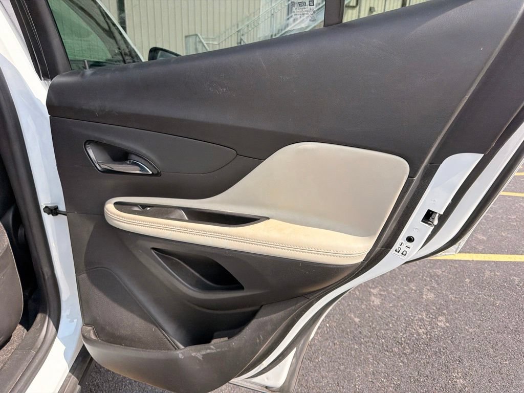 Used 2021 Buick Encore Preferred w/ Safety Package AWD/4WD image 11
