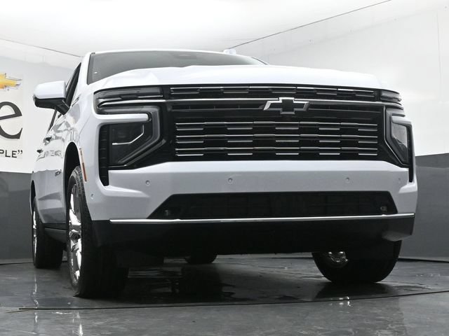 New 2026 Chevrolet Suburban High Country AWD/4WD image 3