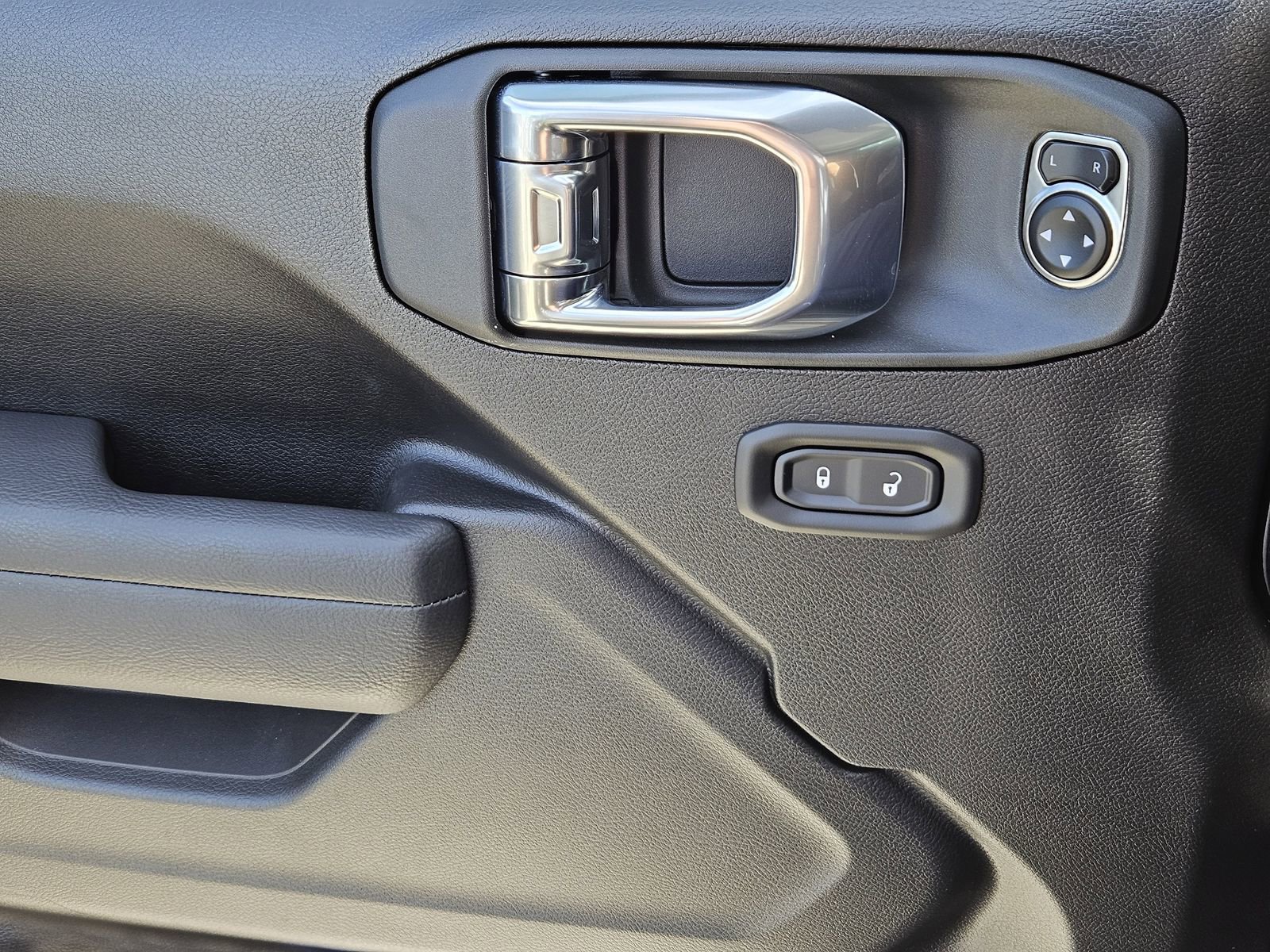 New 2026 Jeep Gladiator Mojave AWD/4WD image 24