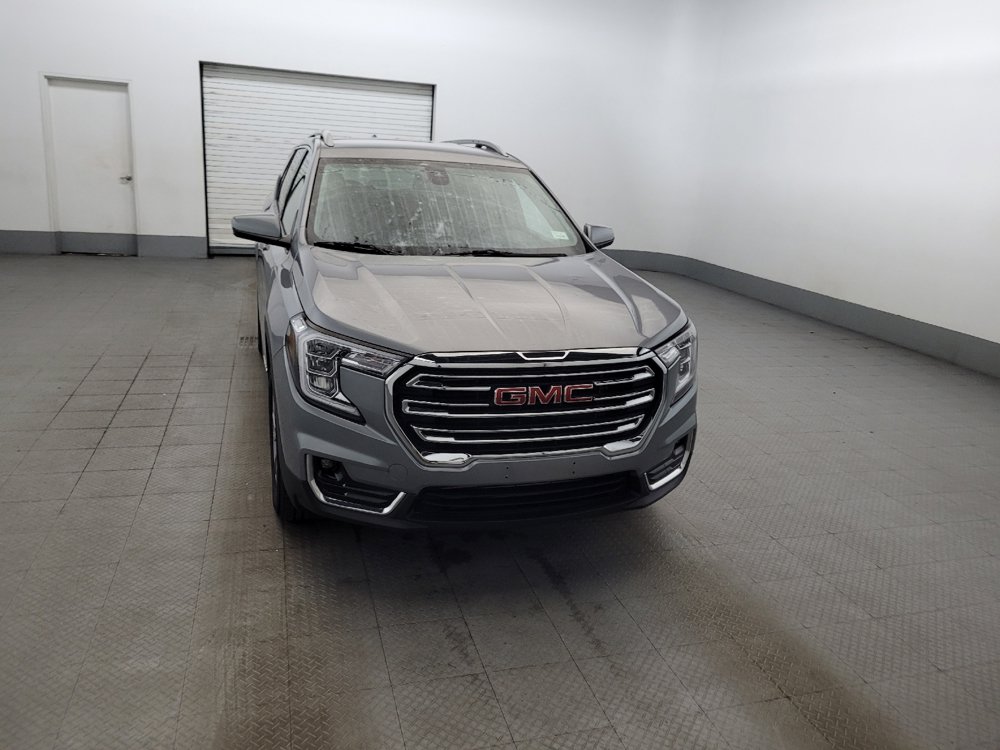 Used 2023 GMC Terrain SLT AWD/4WD image 14