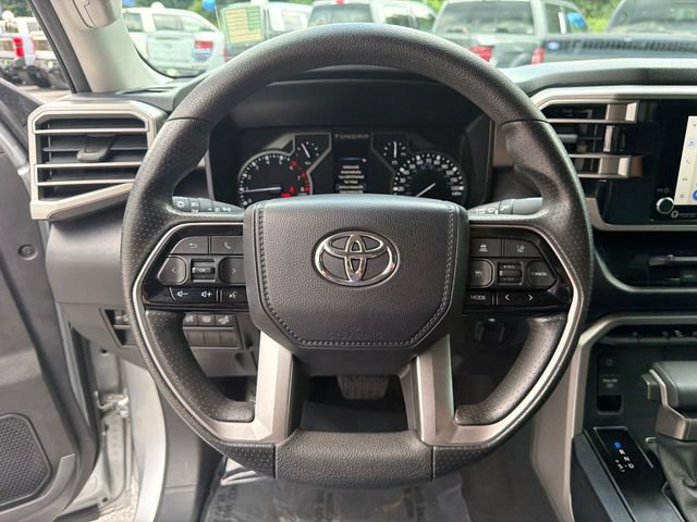 Used 2022 Toyota Tundra SR5 w/ SR5 Convenience Package AWD/4WD image 25