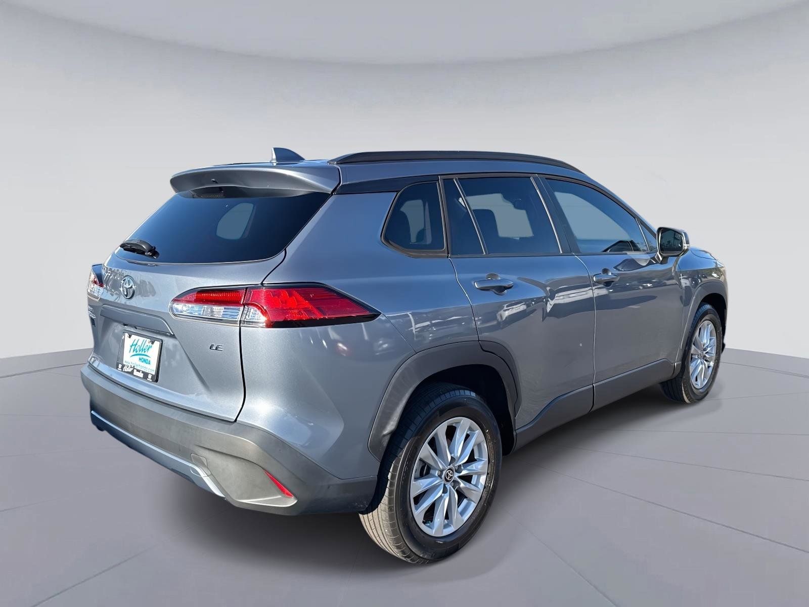 Used 2022 Toyota Corolla Cross LE image 4