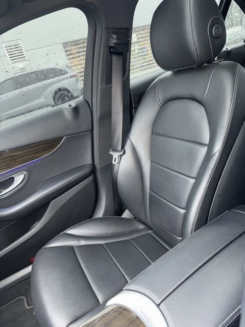 Used 2020 Mercedes-Benz C 300 4MATIC Sedan image 6