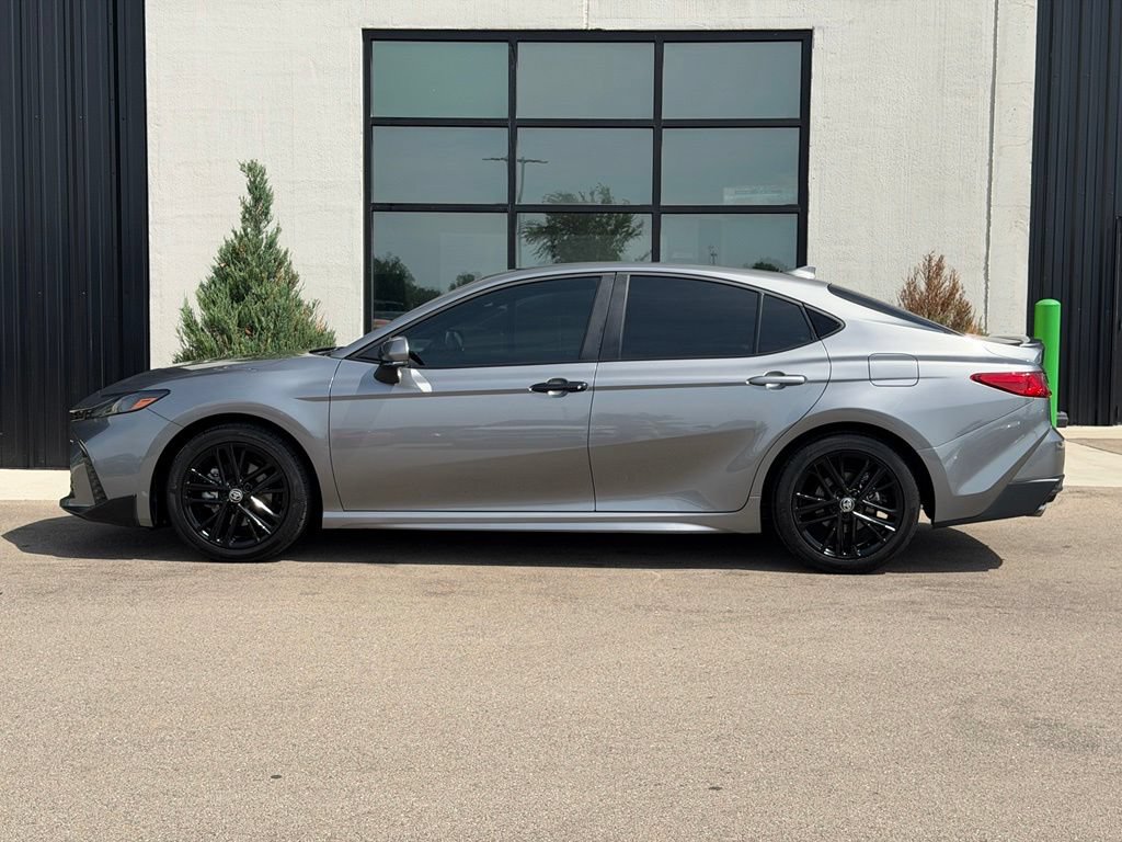 Used 2026 Toyota Camry SE FWD image 2