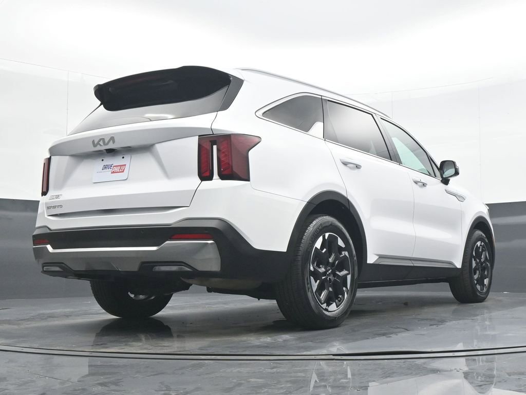 Used 2024 Kia Sorento S image 30