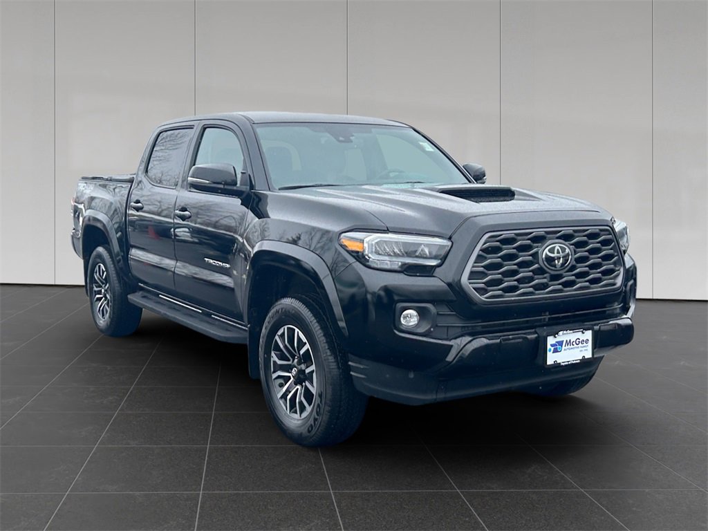 Used 2023 Toyota Tacoma TRD Sport w/ Technology Package image 7