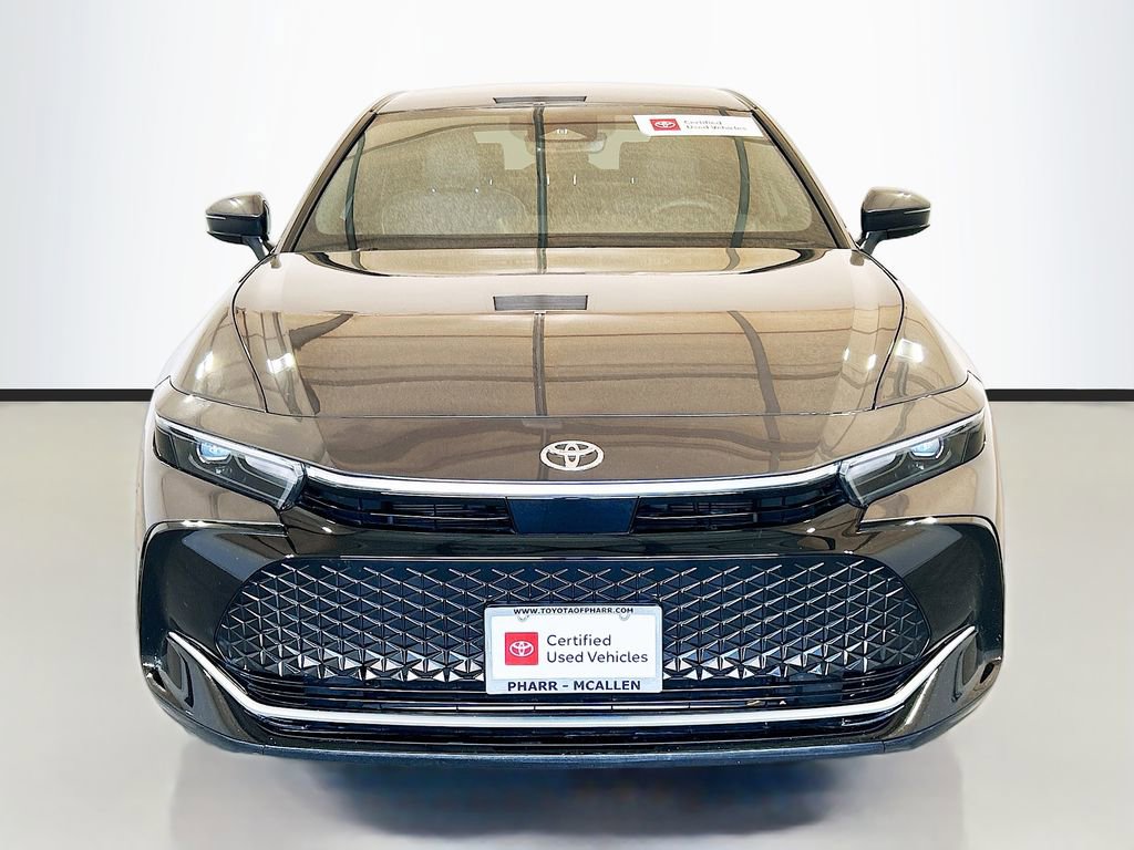 Used 2023 Toyota Crown XLE image 2