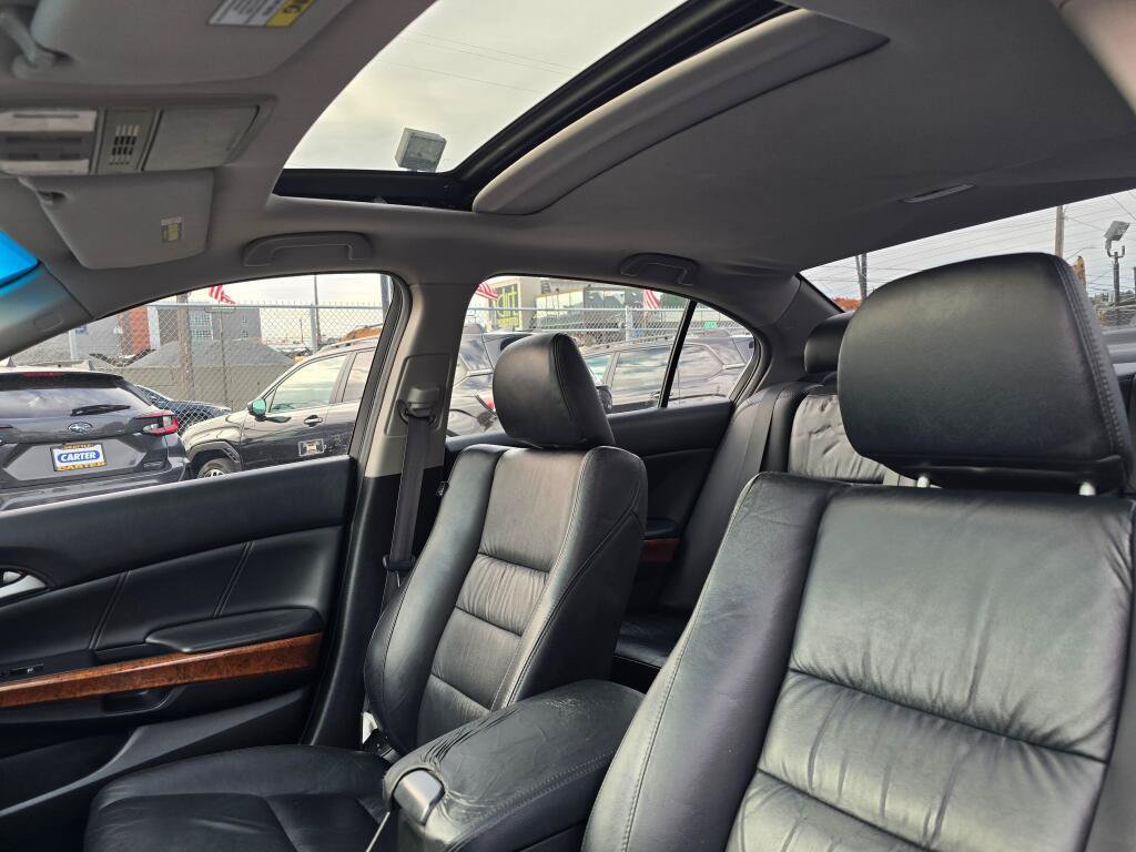 Used 2011 Honda Accord EX-L image 21