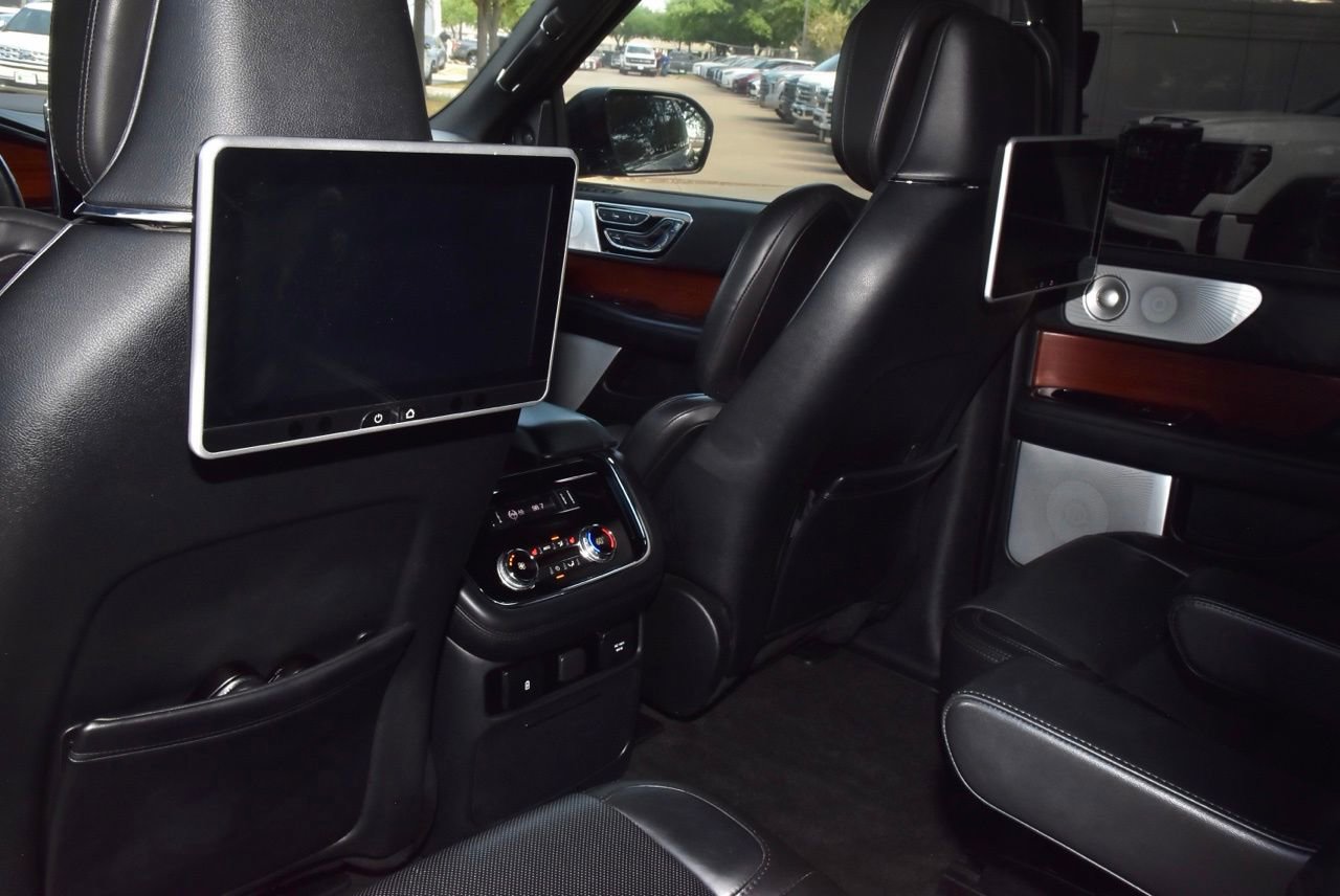 Used 2021 Lincoln Navigator Reserve w/ Luxury Package image 19