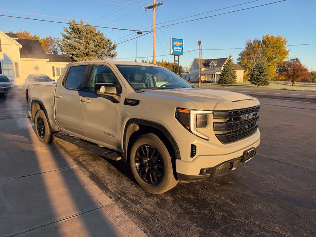 Used 2024 GMC Sierra 1500 Elevation w/ Elevation Premium Package AWD/4WD image 5