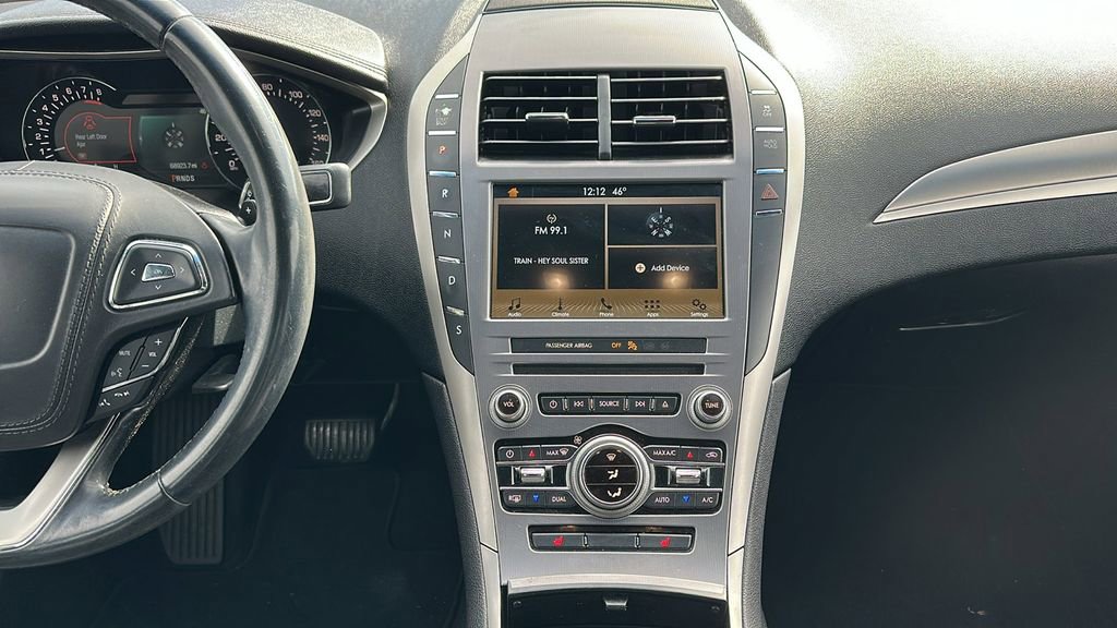 Used 2017 Lincoln MKZ Premiere image 11