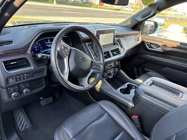 Used 2022 Chevrolet Tahoe Z71 w/ Luxury Package AWD/4WD image 25