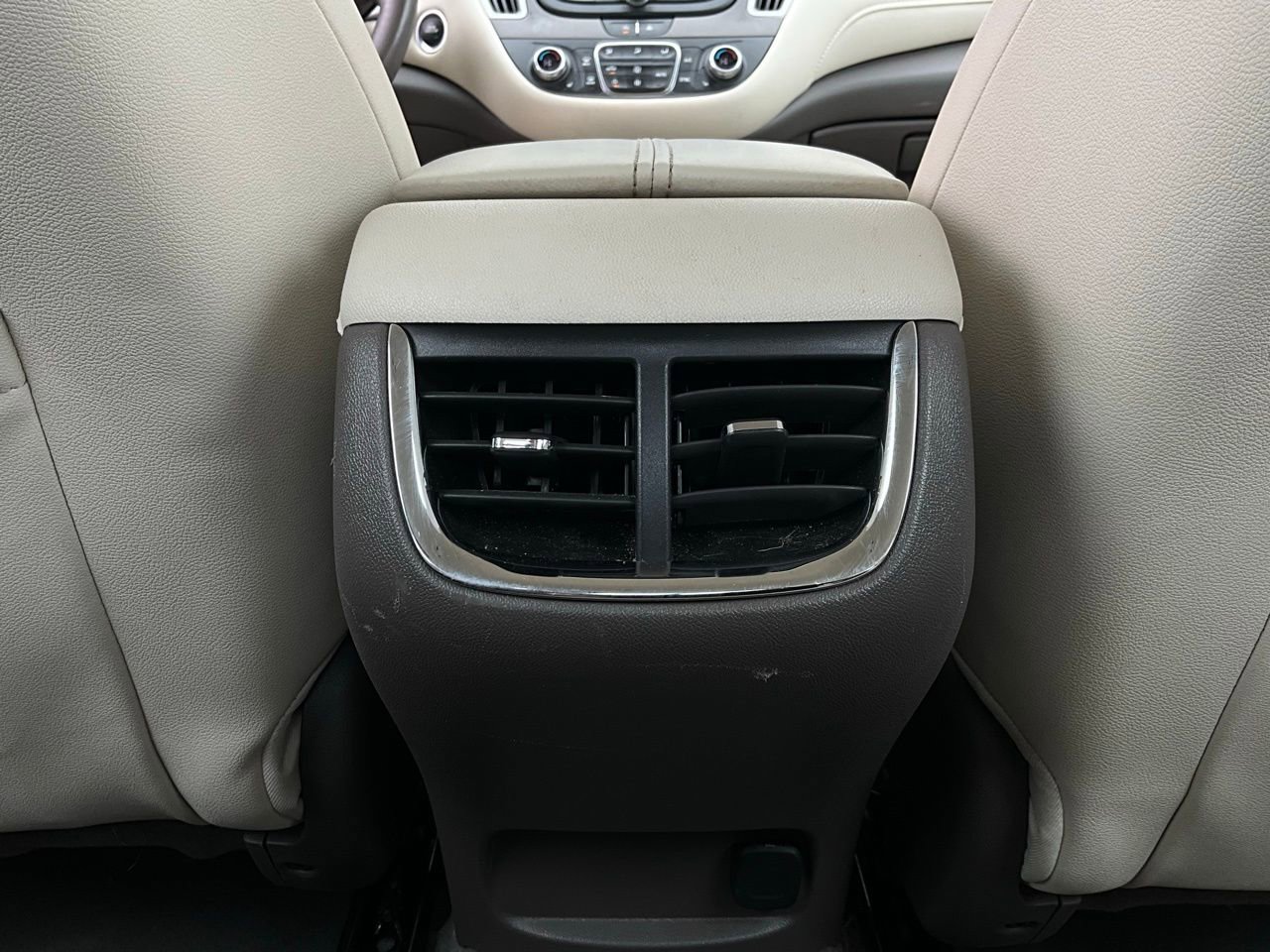 Used 2022 Chevrolet Malibu LT w/ Leather Package image 13