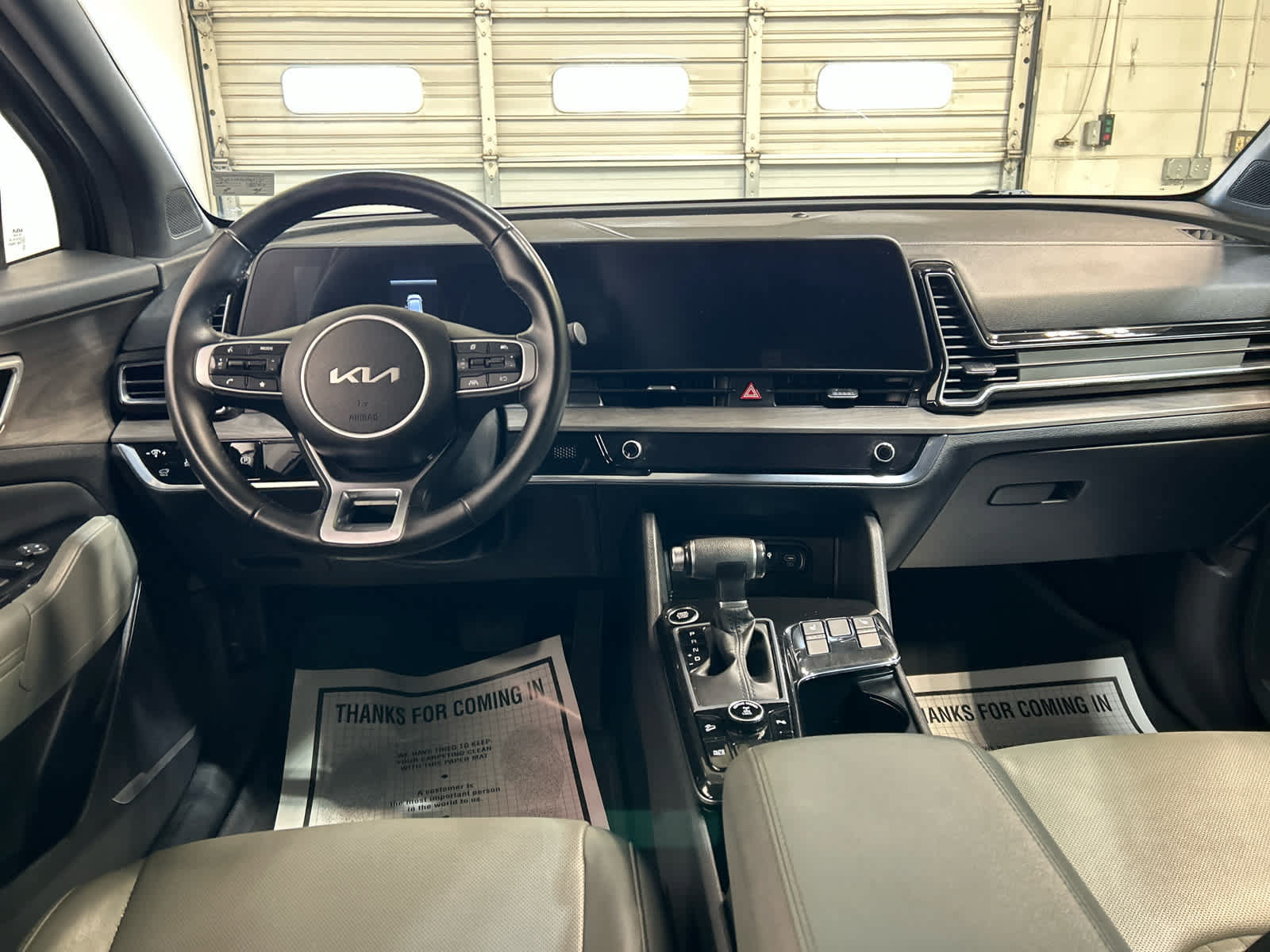 Used 2023 Kia Sportage X-Line w/ X-Line Premium Package AWD/4WD image 4