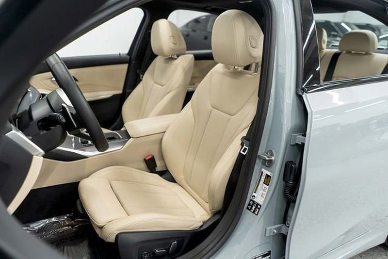 Used 2025 BMW 330i xDrive w/ M-Sport Package image 8