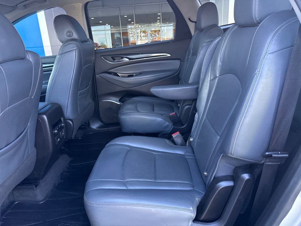 Used 2019 Buick Enclave Essence AWD/4WD image 29