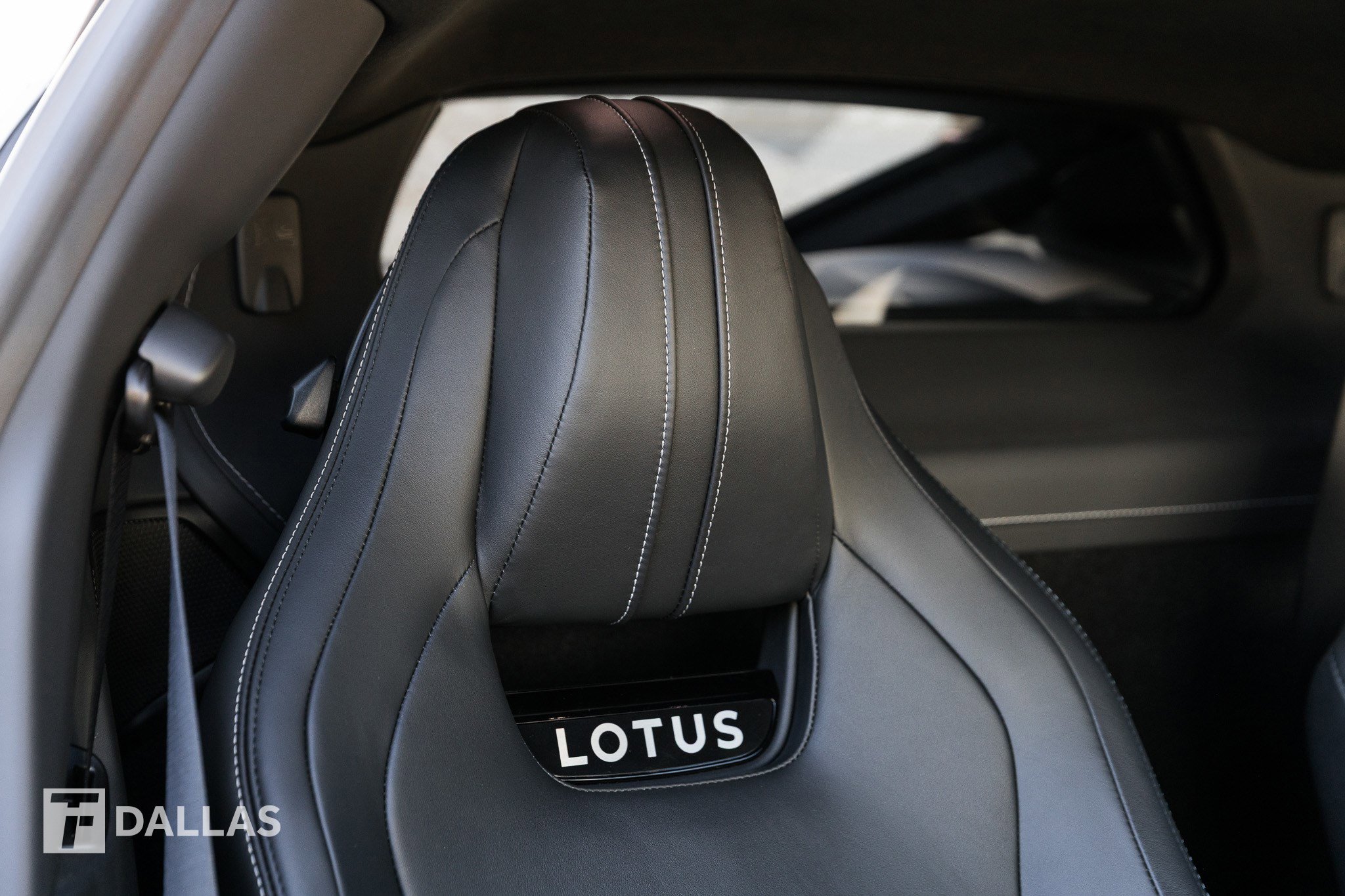 Used 2024 Lotus Emira First Edition image 34