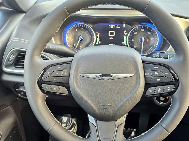 Used 2022 Chrysler Pacifica Limited w/ S Appearance Package image 32