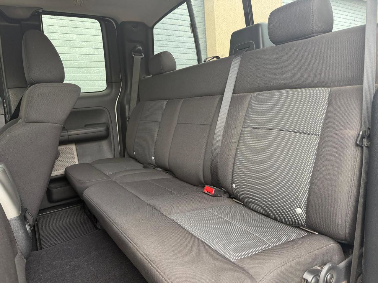 Used 2005 Ford F150 XLT image 22