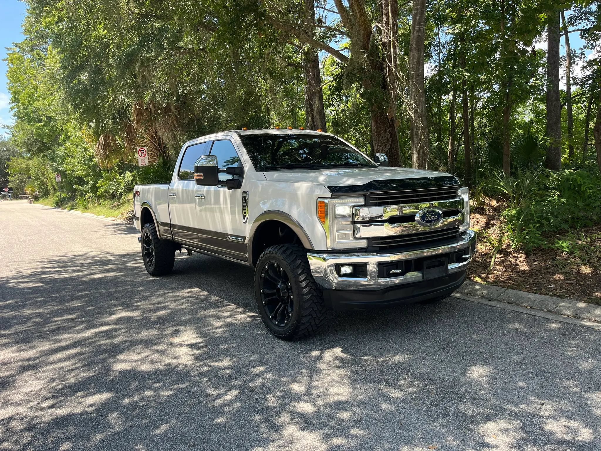 Used 2017 Ford F250 King Ranch w/ King Ranch Ultimate Package AWD/4WD image 5