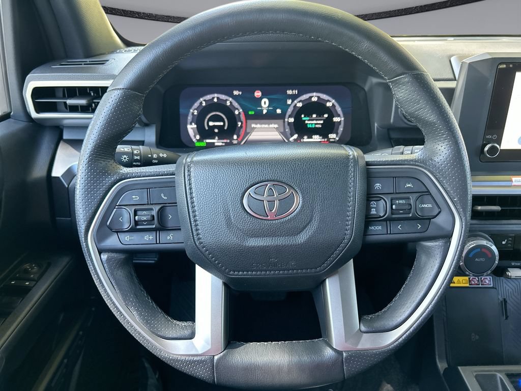 Certified 2025 Toyota 4Runner TRD Off-Road AWD/4WD image 14
