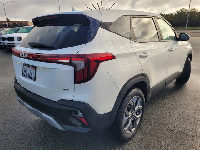 Used 2024 Kia Seltos LX image 4