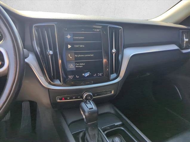Used 2020 Volvo S60 T6 Momentum image 14