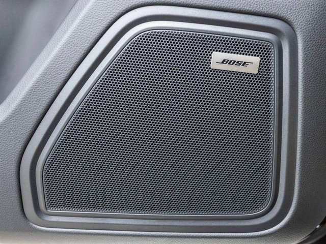 Used 2025 Porsche Macan image 40