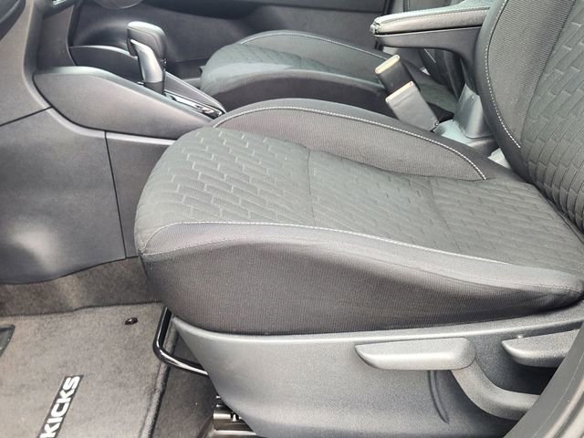 Used 2022 Nissan Kicks S FWD image 26
