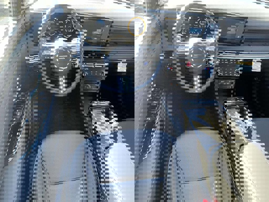 New 2026 Hyundai Tucson Limited image 17