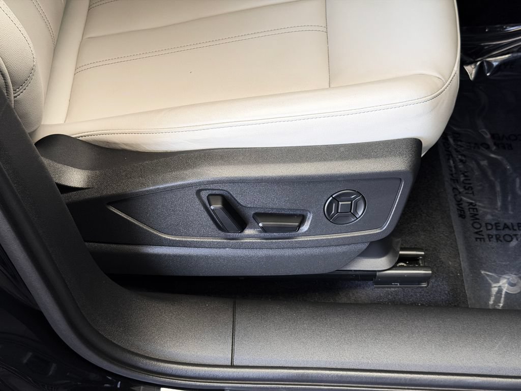 Certified 2025 Audi Q5 Premium w/ Convenience Package AWD/4WD image 30